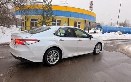 Toyota Camry, 2018 год, 3 070 000 рублей, 9 фотография
