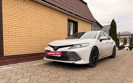Toyota Camry, 2018 год, 3 070 000 рублей, 5 фотография