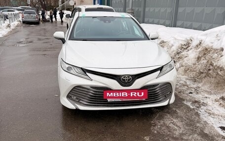 Toyota Camry, 2018 год, 3 070 000 рублей, 7 фотография