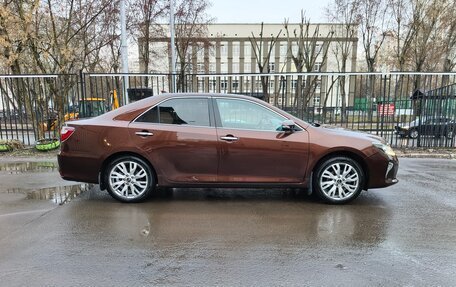 Toyota Camry, 2017 год, 2 100 000 рублей, 5 фотография