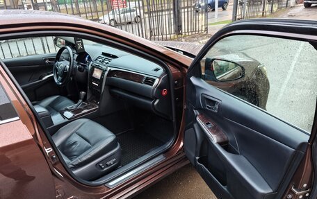 Toyota Camry, 2017 год, 2 100 000 рублей, 9 фотография