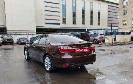 Toyota Camry, 2017 год, 2 100 000 рублей, 7 фотография