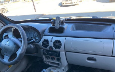 Renault Kangoo II рестайлинг, 2004 год, 345 000 рублей, 6 фотография