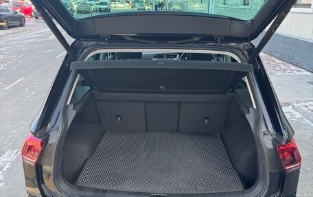 Volkswagen Tiguan II, 2019 год, 2 390 000 рублей, 8 фотография