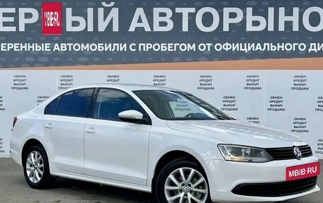 Volkswagen Jetta VI, 2013 год, 980 000 рублей, 3 фотография