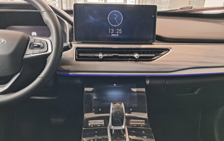 Chery Tiggo 8 Pro, 2022 год, 2 025 000 рублей, 18 фотография