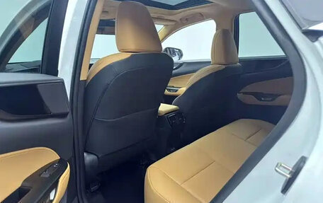 Lexus NX, 2026 год, 6 200 000 рублей, 15 фотография