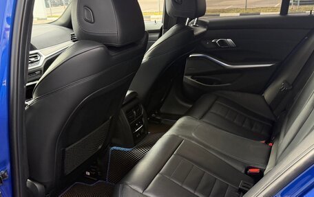 BMW 3 серия, 2018 год, 3 650 000 рублей, 12 фотография