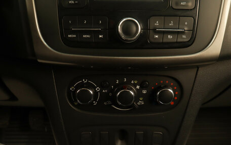 Renault Logan II, 2020 год, 779 000 рублей, 16 фотография