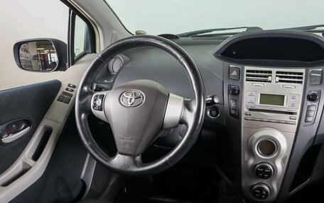 Toyota Yaris III рестайлинг, 2006 год, 499 000 рублей, 14 фотография