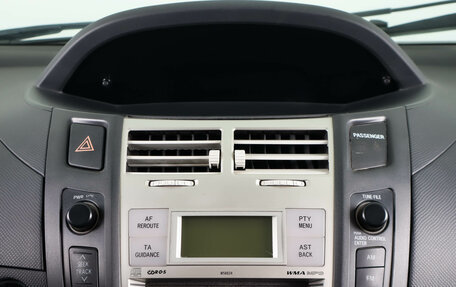 Toyota Yaris III рестайлинг, 2006 год, 499 000 рублей, 19 фотография