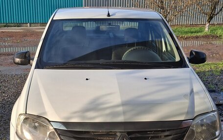 Renault Logan I, 2015 год, 420 000 рублей, 2 фотография