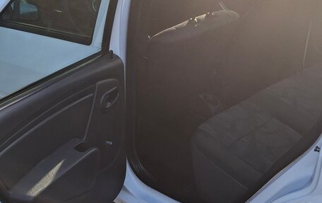 Renault Logan I, 2015 год, 420 000 рублей, 7 фотография