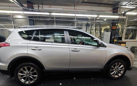 Toyota RAV4, 2017 год, 2 499 000 рублей, 3 фотография