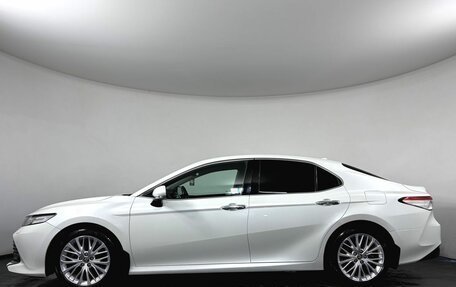 Toyota Camry, 2018 год, 2 750 000 рублей, 8 фотография