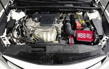 Toyota Camry, 2018 год, 2 750 000 рублей, 10 фотография