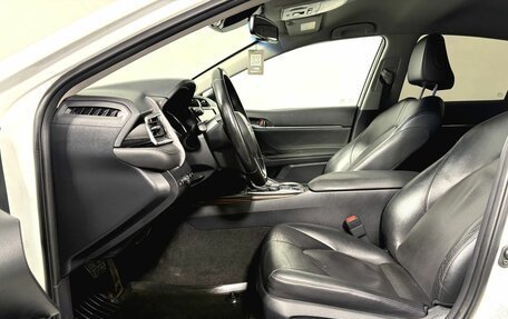 Toyota Camry, 2018 год, 2 750 000 рублей, 18 фотография