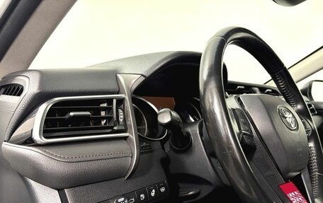 Toyota Camry, 2018 год, 2 750 000 рублей, 17 фотография