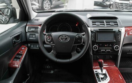 Toyota Camry, 2014 год, 1 490 000 рублей, 13 фотография