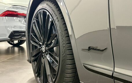 Bentley Flying Spur, 2025 год, 42 900 000 рублей, 14 фотография