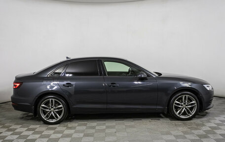 Audi A4, 2018 год, 2 470 000 рублей, 4 фотография