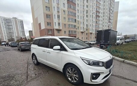 KIA Carnival III, 2018 год, 2 950 000 рублей, 1 фотография