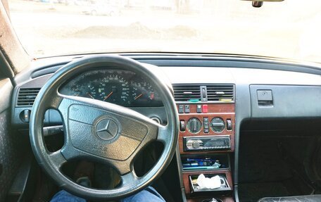 Mercedes-Benz C-Класс, 1994 год, 150 000 рублей, 8 фотография