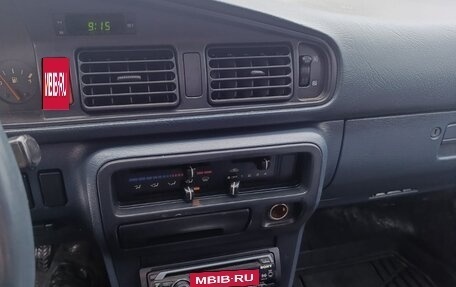 Mazda 626, 1989 год, 200 000 рублей, 6 фотография