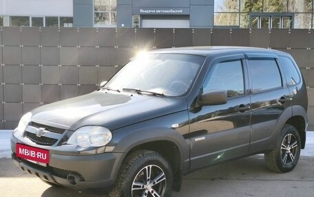 Chevrolet Niva I рестайлинг, 2017 год, 775 000 рублей, 3 фотография