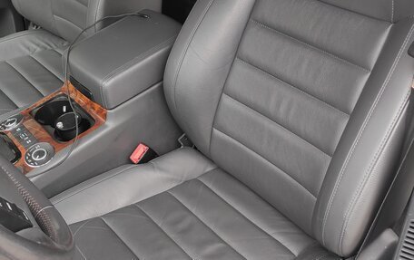 Volkswagen Touareg III, 2009 год, 1 550 000 рублей, 10 фотография