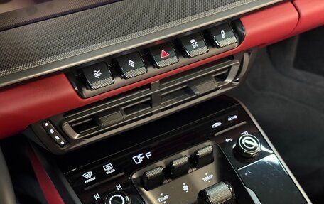 Porsche 911, 2025 год, 16 000 013 рублей, 15 фотография