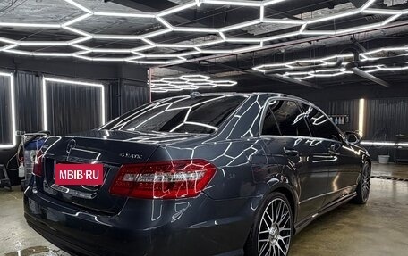 Mercedes-Benz E-Класс, 2009 год, 2 450 000 рублей, 3 фотография