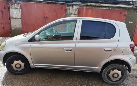 Toyota Vitz, 2000 год, 335 000 рублей, 3 фотография