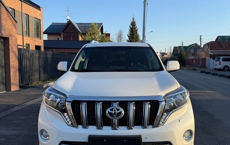 Toyota Land Cruiser Prado 150 рестайлинг 2, 2015 год, 4 270 000 рублей, 2 фотография