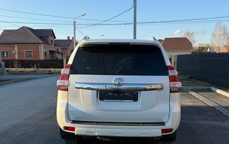 Toyota Land Cruiser Prado 150 рестайлинг 2, 2015 год, 4 270 000 рублей, 10 фотография