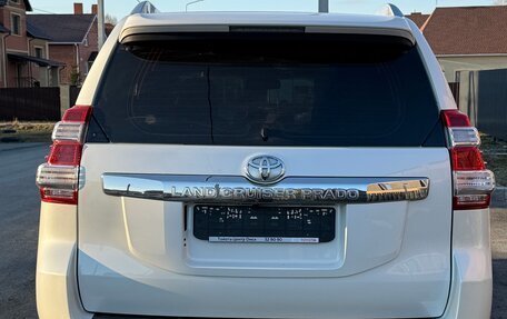 Toyota Land Cruiser Prado 150 рестайлинг 2, 2015 год, 4 270 000 рублей, 11 фотография