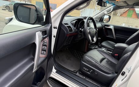 Toyota Land Cruiser Prado 150 рестайлинг 2, 2015 год, 4 270 000 рублей, 24 фотография