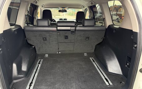 Toyota Land Cruiser Prado 150 рестайлинг 2, 2015 год, 4 270 000 рублей, 32 фотография