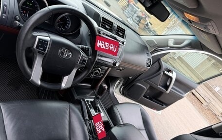 Toyota Land Cruiser Prado 150 рестайлинг 2, 2015 год, 4 270 000 рублей, 21 фотография