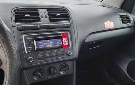 Volkswagen Polo VI (EU Market), 2013 год, 1 100 000 рублей, 10 фотография