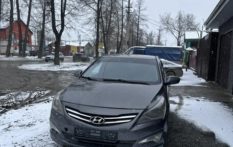 Hyundai Solaris II рестайлинг, 2015 год, 550 000 рублей, 7 фотография