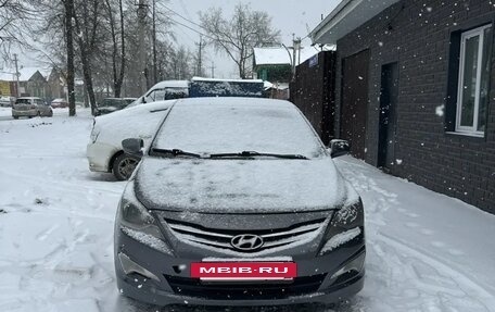 Hyundai Solaris II рестайлинг, 2015 год, 550 000 рублей, 4 фотография