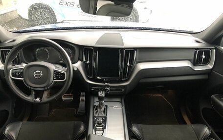 Volvo XC60 II, 2018 год, 3 450 000 рублей, 10 фотография