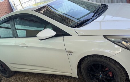 Hyundai Solaris II рестайлинг, 2016 год, 755 000 рублей, 1 фотография