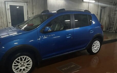 Renault Sandero II рестайлинг, 2017 год, 1 120 000 рублей, 2 фотография