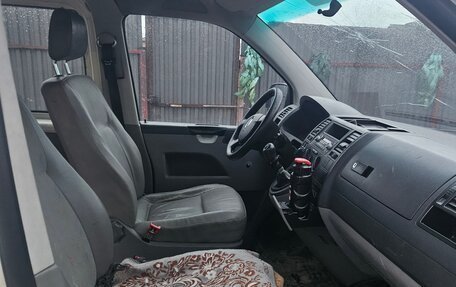 Volkswagen Transporter T5 рестайлинг, 2008 год, 850 000 рублей, 6 фотография