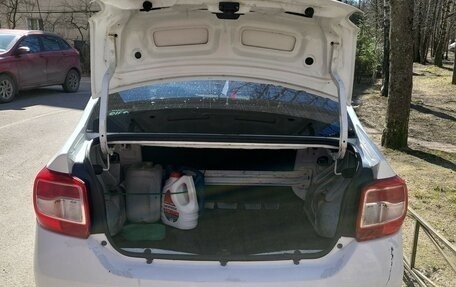 Renault Logan II, 2015 год, 300 000 рублей, 8 фотография