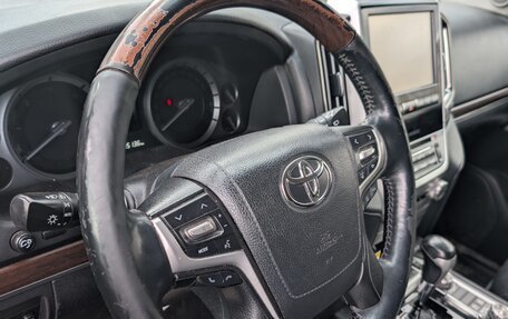 Toyota Land Cruiser 200, 2016 год, 3 700 000 рублей, 8 фотография