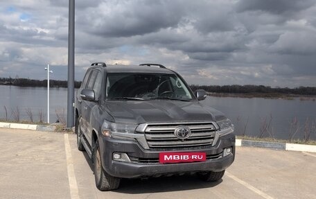 Toyota Land Cruiser 200, 2016 год, 3 700 000 рублей, 3 фотография