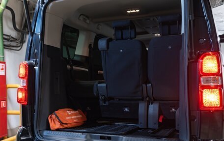 Peugeot Traveller I, 2021 год, 2 800 000 рублей, 7 фотография